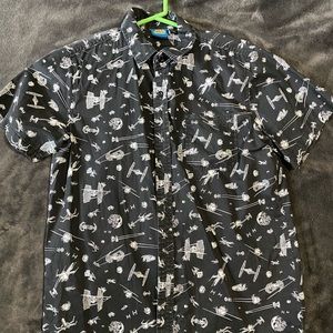 Men’s Star Wars Button-Up Shirt Sleeve Medium